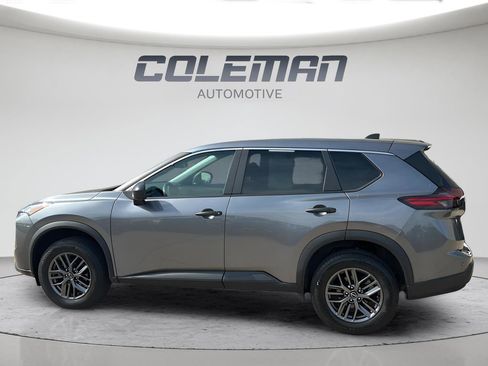 Used 2025 Nissan Rogue S AWD/4WD image 5