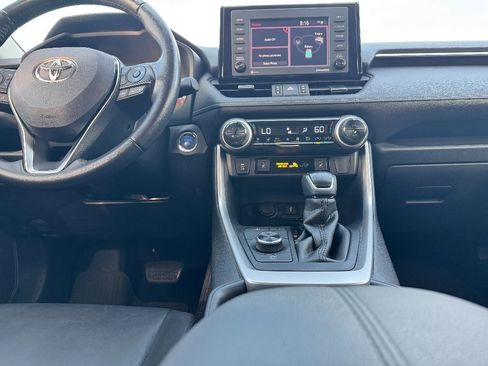 Used 2021 Toyota RAV4 XLE Premium image 21