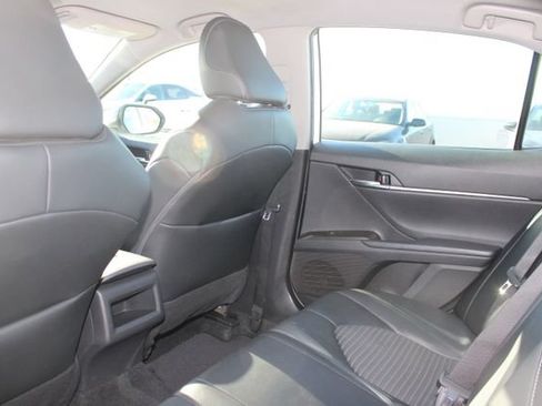 Used 2022 Toyota Camry SE w/ Carpet Mat Package (TMS) FWD image 8