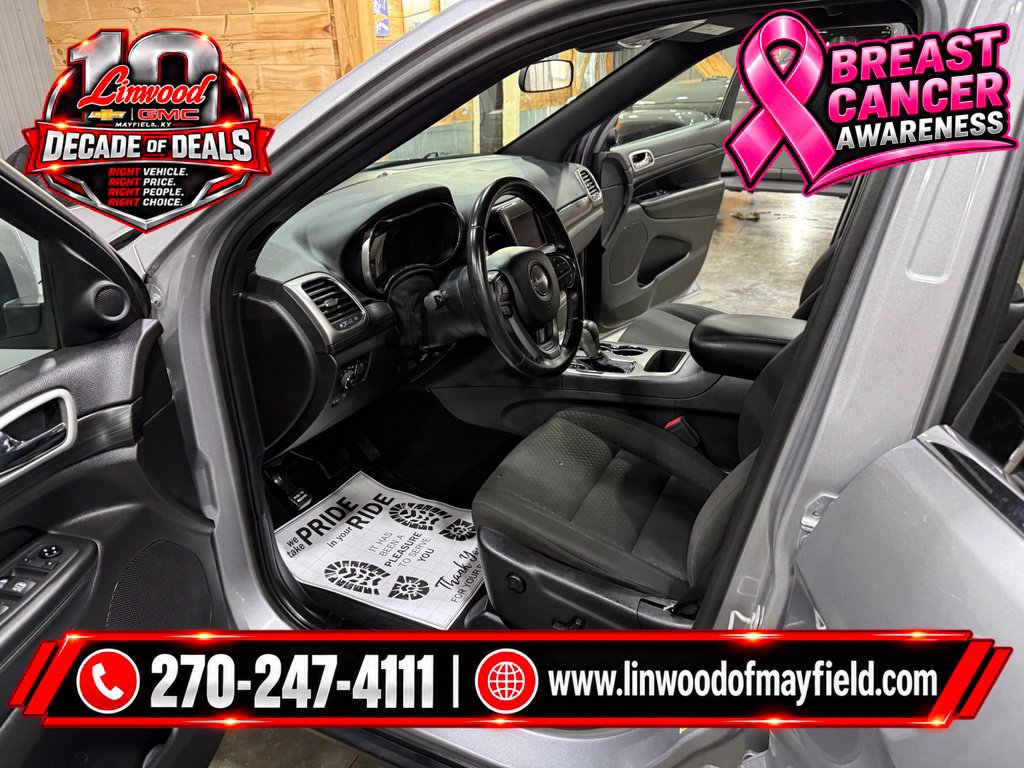 Used 2021 Jeep Grand Cherokee Laredo AWD/4WD image 12