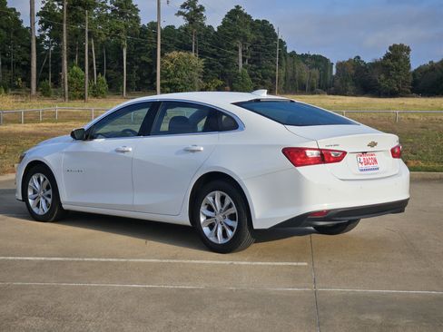 Used 2025 Chevrolet Malibu LT image 4