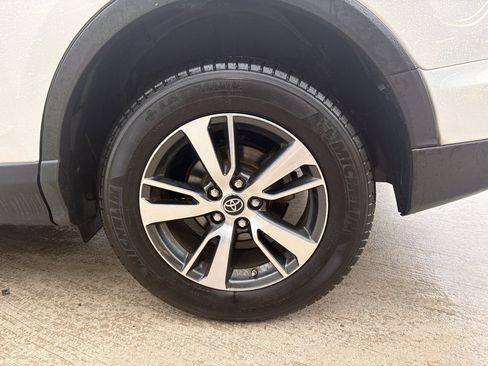 Used 2017 Toyota RAV4 XLE w/ Premium Special Value Package FWD image 29