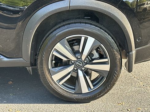 Used 2023 Nissan Rogue SL w/ SL Premium Package FWD image 24