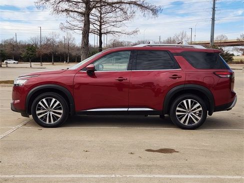 Used 2022 Nissan Pathfinder Platinum w/ Lighting Package (N92) image 4