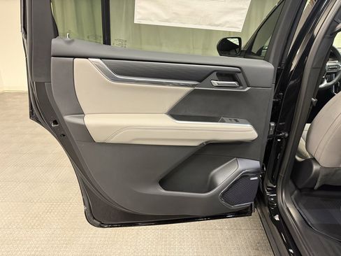New 2026 GMC Acadia Elevation w/ LPO, Floor Liner Package image 23