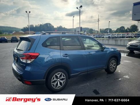 Used 2023 Subaru Forester Premium AWD/4WD image 4