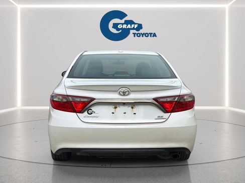 Used 2016 Toyota Camry SE image 14