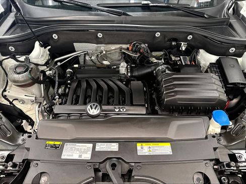 Used 2023 Volkswagen Atlas Cross Sport SEL R-Line AWD/4WD image 33