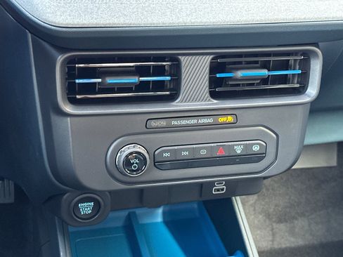 New 2026 Ford Maverick XLT w/ XLT Luxury Package AWD/4WD image 18