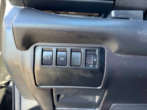 Used 2023 Subaru Ascent Touring image 32