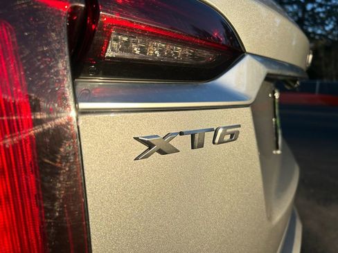 Used 2025 Cadillac XT6 Premium Luxury image 32
