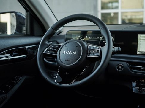 New 2026 Kia Seltos EX image 16