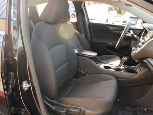 Used 2020 Chevrolet Malibu LS FWD image 13