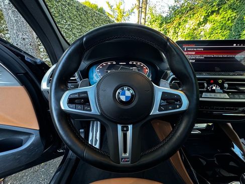 Used 2023 BMW X4 M40i w/ Premium Package image 11