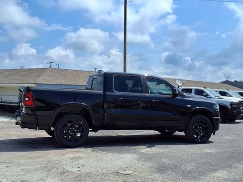 New 2026 RAM 1500 Laramie AWD/4WD image 21