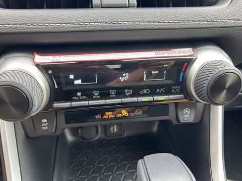 Used 2025 Toyota RAV4 LE image 14