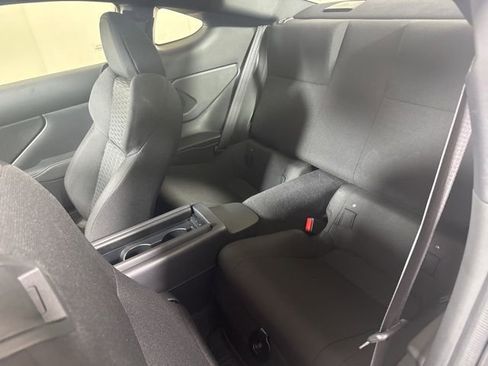 Used 2024 Toyota GR86 RWD image 12