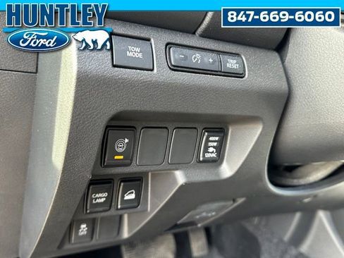 Used 2024 Nissan Frontier SL w/ Technology Package image 19