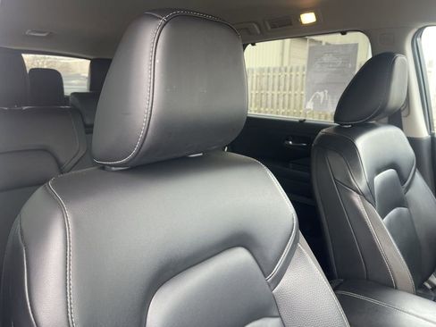 Used 2023 Nissan Pathfinder SL image 42