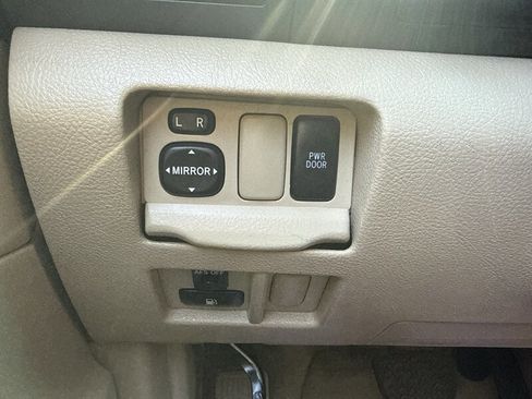 Used 2006 Lexus RX 400h AWD image 39
