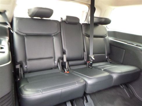 Used 2025 Ford Expedition Platinum AWD/4WD image 8