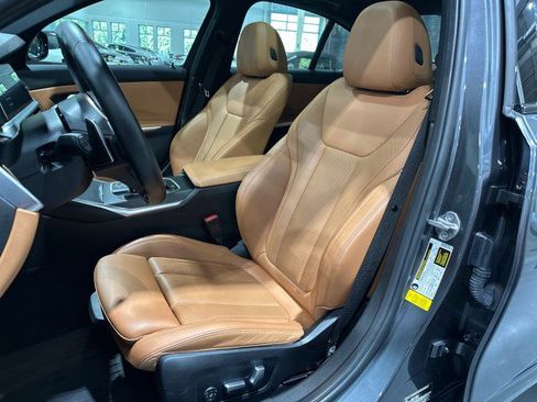Used 2022 BMW M340i RWD image 5