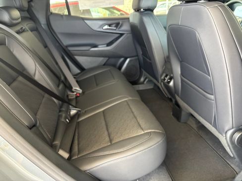 New 2026 Chevrolet Equinox LT w/ Convenience Package II FWD image 18