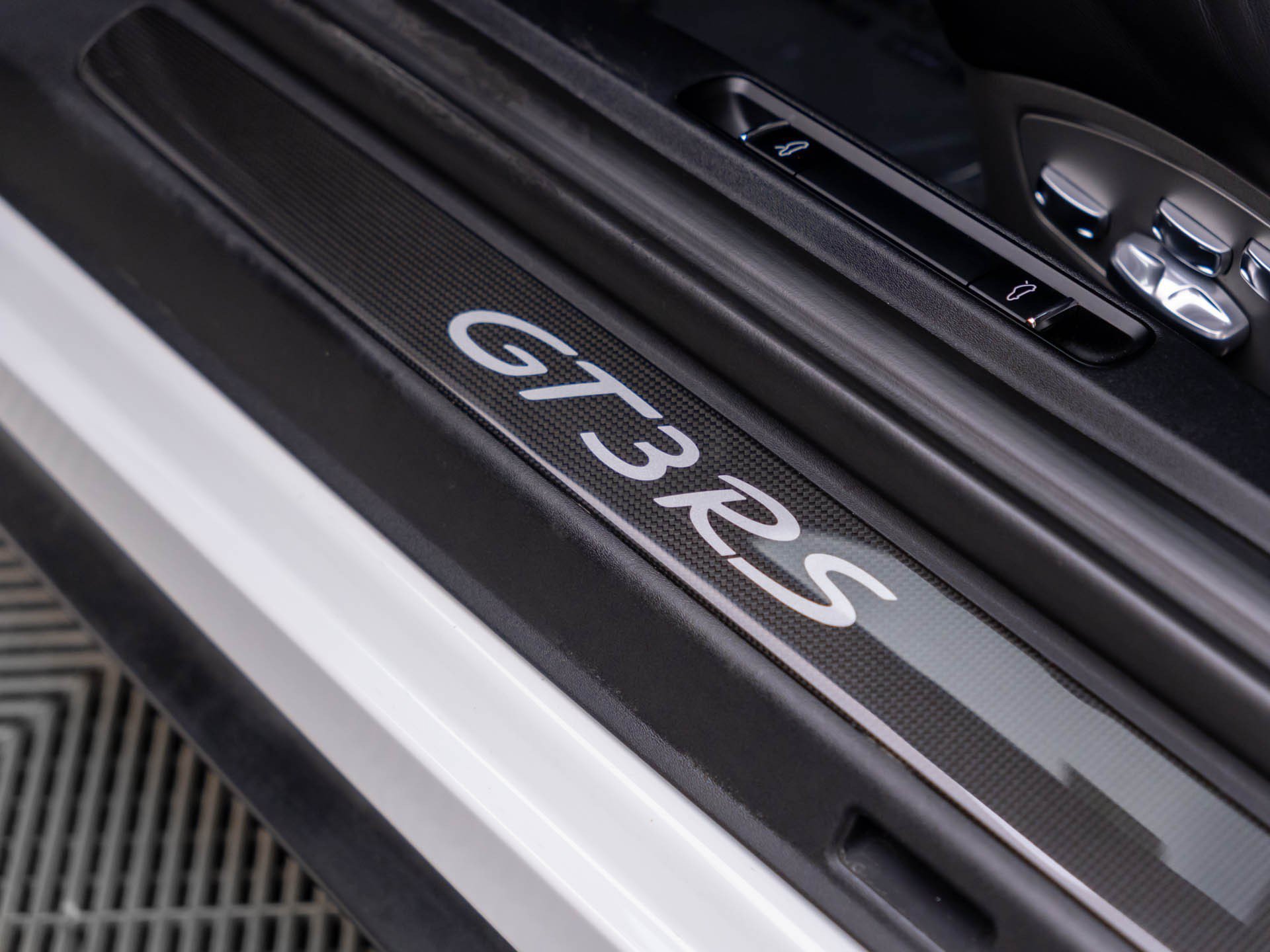 Used 2016 Porsche 911 GT3 RS RWD image 16