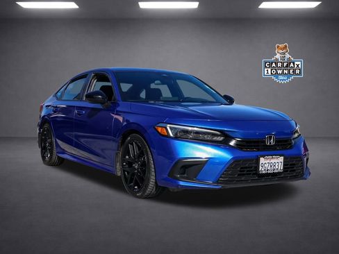 Used 2023 Honda Civic Sport image 2