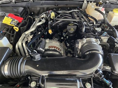 Used 2022 Jeep Gladiator Overland image 32