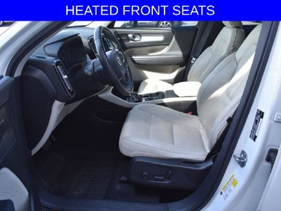 Used 2019 Volvo XC40 T5 Momentum