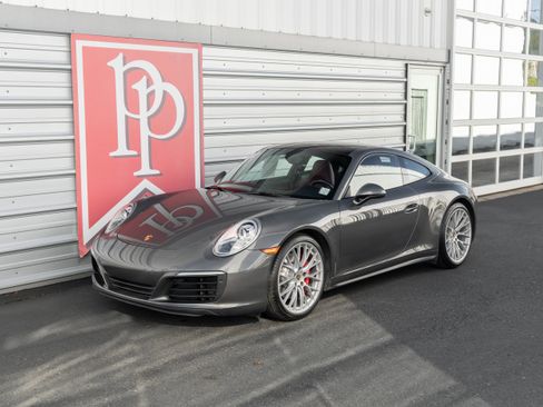 Used 2017 Porsche 911 Carrera 4S image 40