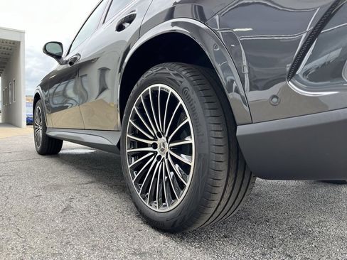 Certified 2025 Mercedes-Benz GLC 300 4MATIC image 11