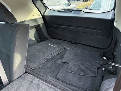 Used 2023 Nissan Rogue S image 31