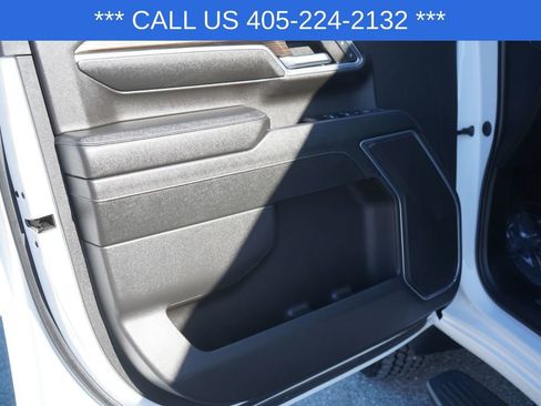 Used 2024 Chevrolet Silverado 2500 LT image 22