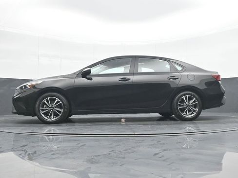 Used 2023 Kia Forte LXS image 27