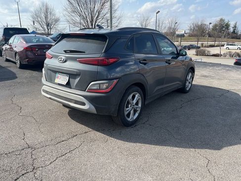Used 2022 Hyundai Kona SEL w/ Winter Weather Package image 3