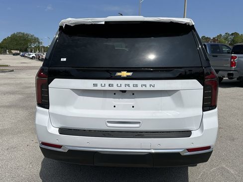 New 2026 Chevrolet Suburban LS image 5