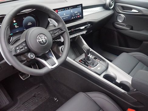 New 2024 Alfa Romeo Tonale Veloce image 21