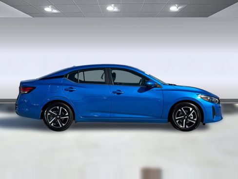Used 2024 Nissan Sentra SV image 7