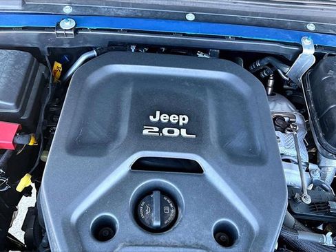 Used 2022 Jeep Wrangler Unlimited Sahara w/ Cold Weather Group image 29