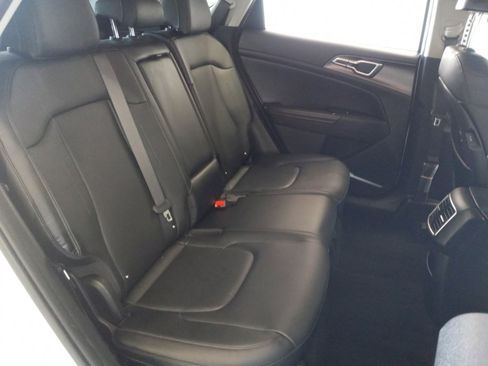 Certified 2024 Kia Sportage EX FWD image 16