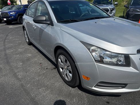 Used 2013 Chevrolet Cruze LS FWD image 26