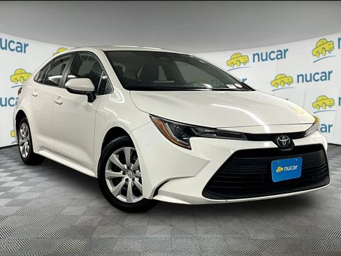 Used 2023 Toyota Corolla LE image 1