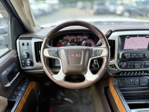 Used 2016 GMC Sierra 2500 SLT w/ Duramax Plus Package AWD/4WD image 14
