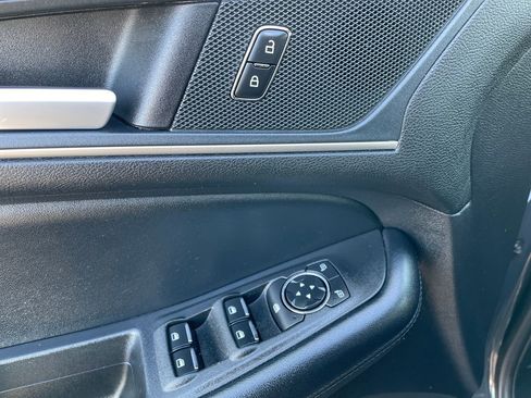 Used 2021 Ford Edge SEL image 11