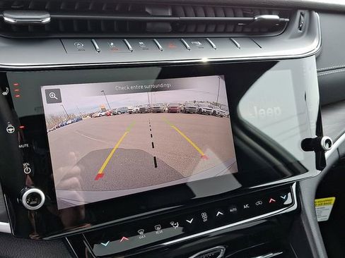 New 2026 Jeep Grand Cherokee Altitude AWD/4WD image 4