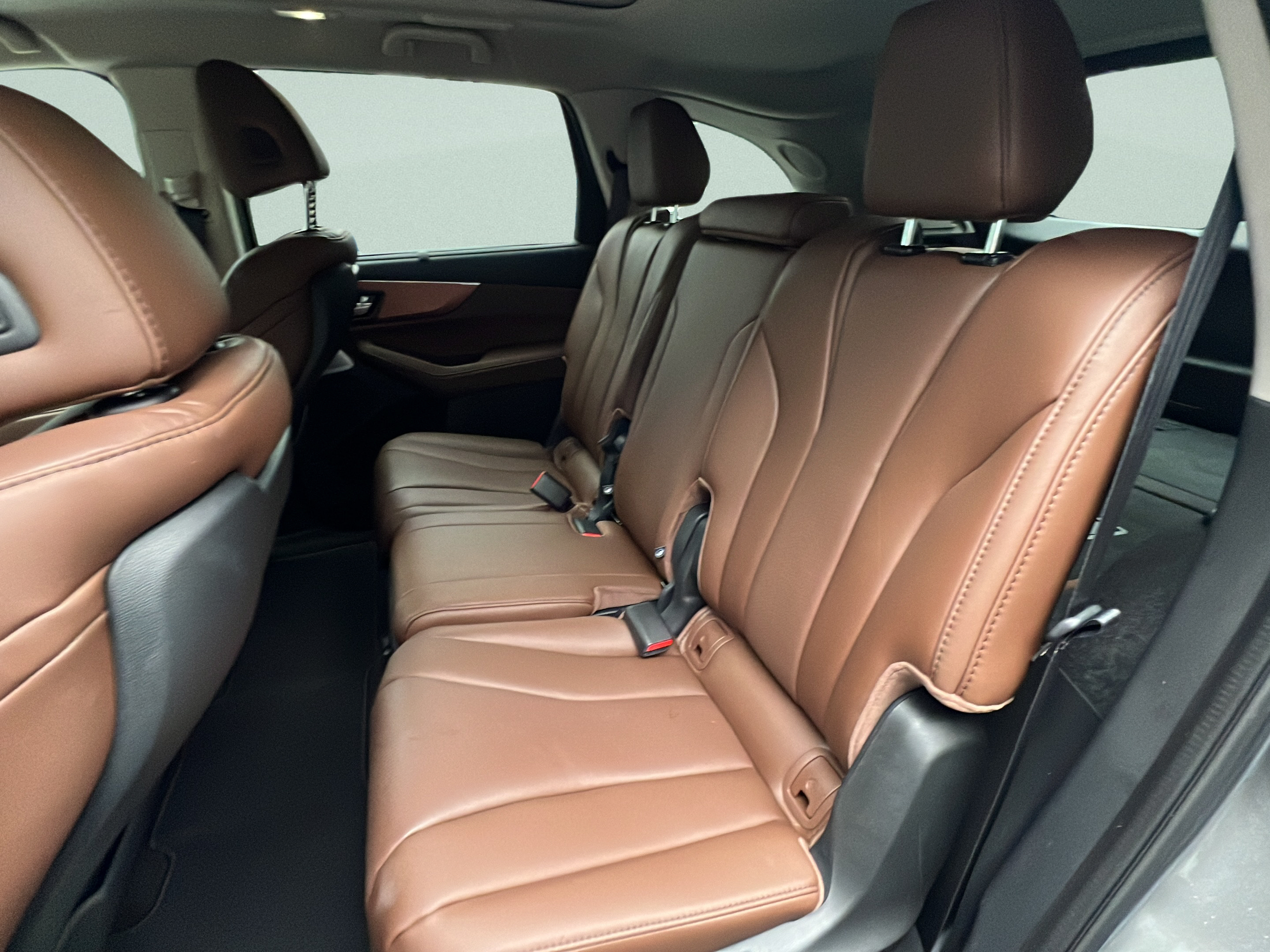 Used 2025 Acura MDX w/ Technology Package FWD image 10