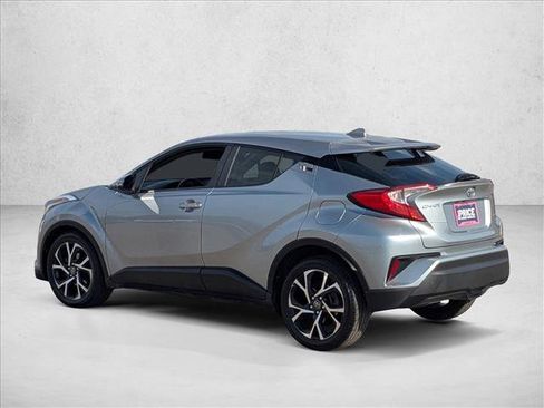 Used 2018 Toyota C-HR XLE image 8