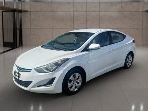 Used 2016 Hyundai Elantra SE image 3